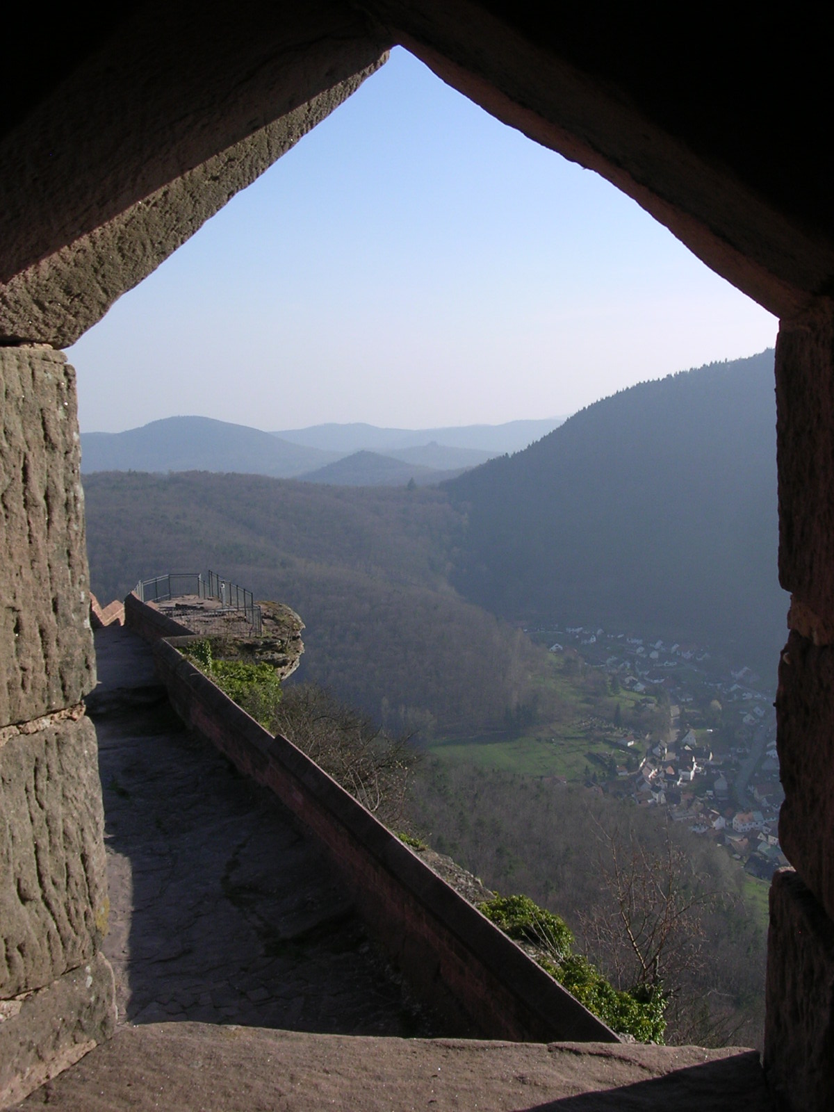 trifels08